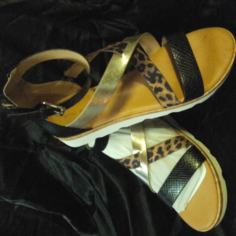New Nine West sandals